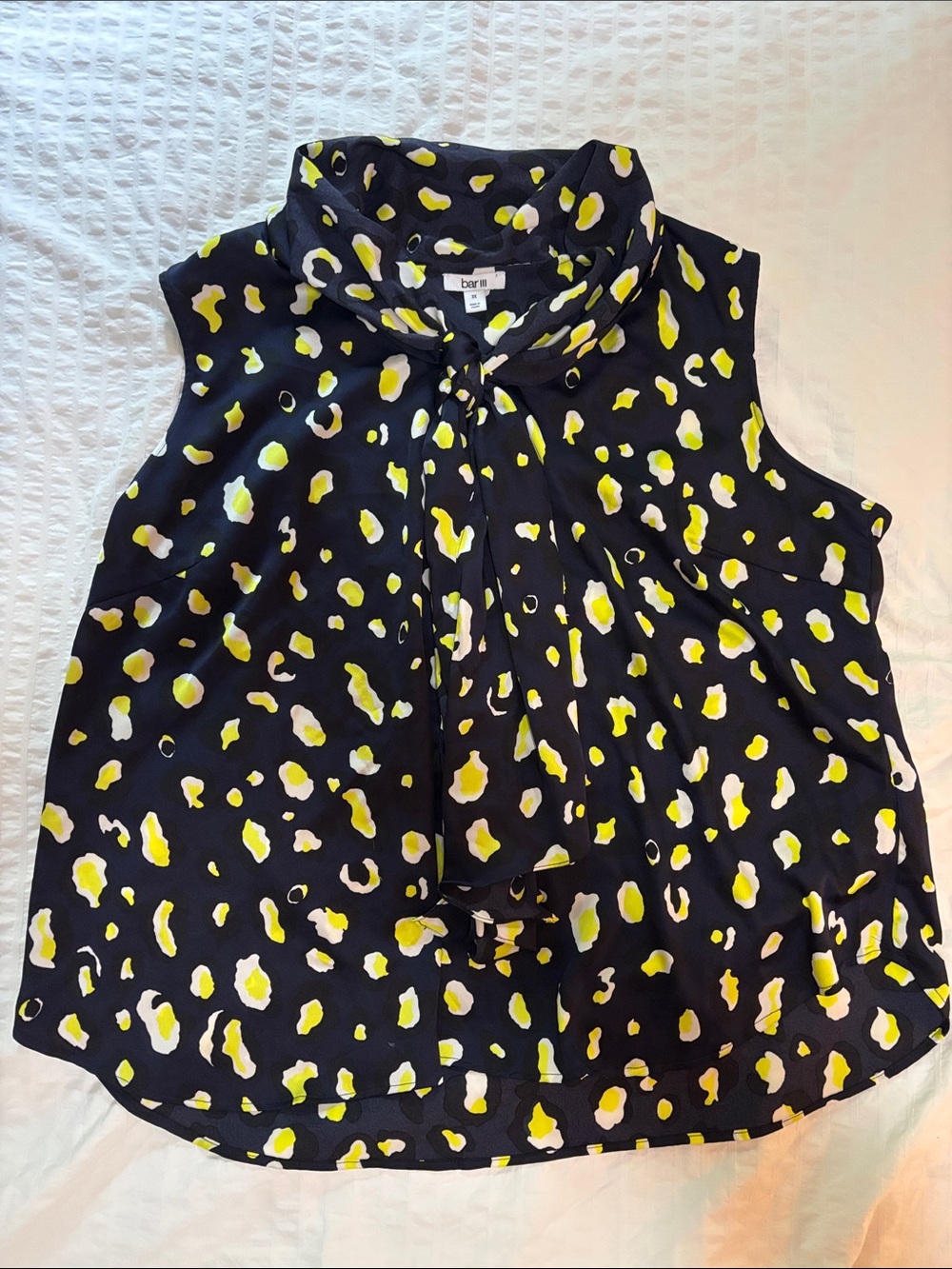 Bar III Black Sleeveless Tie-Neck Camisole with Yellow and White Spot Print